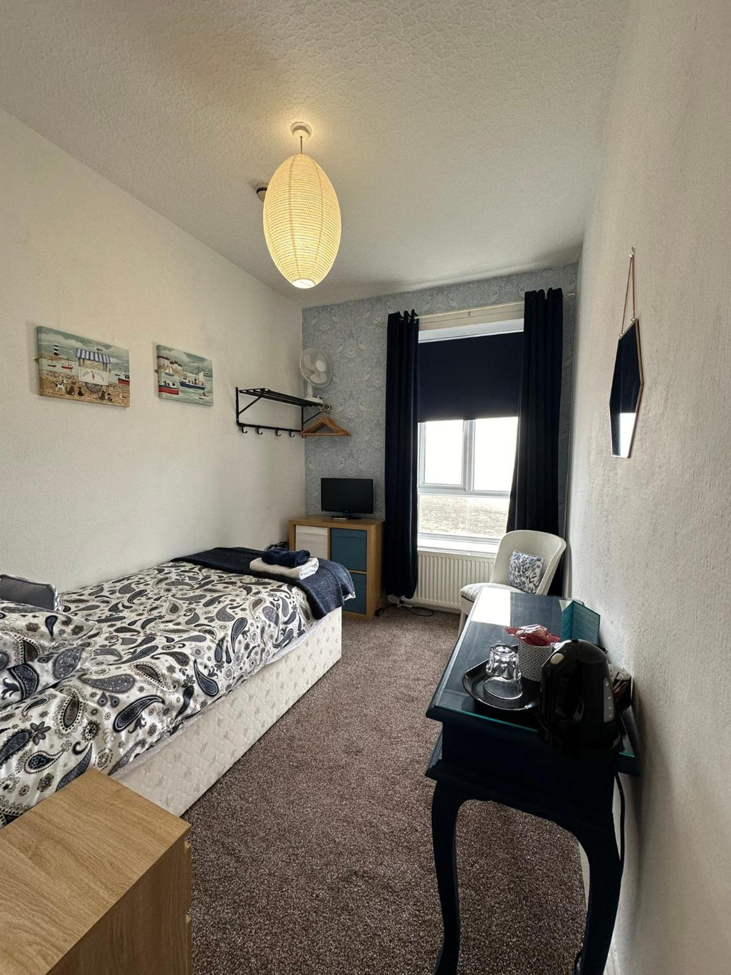 Shipping Lanes Hotel Morecambe Bagian luar foto
