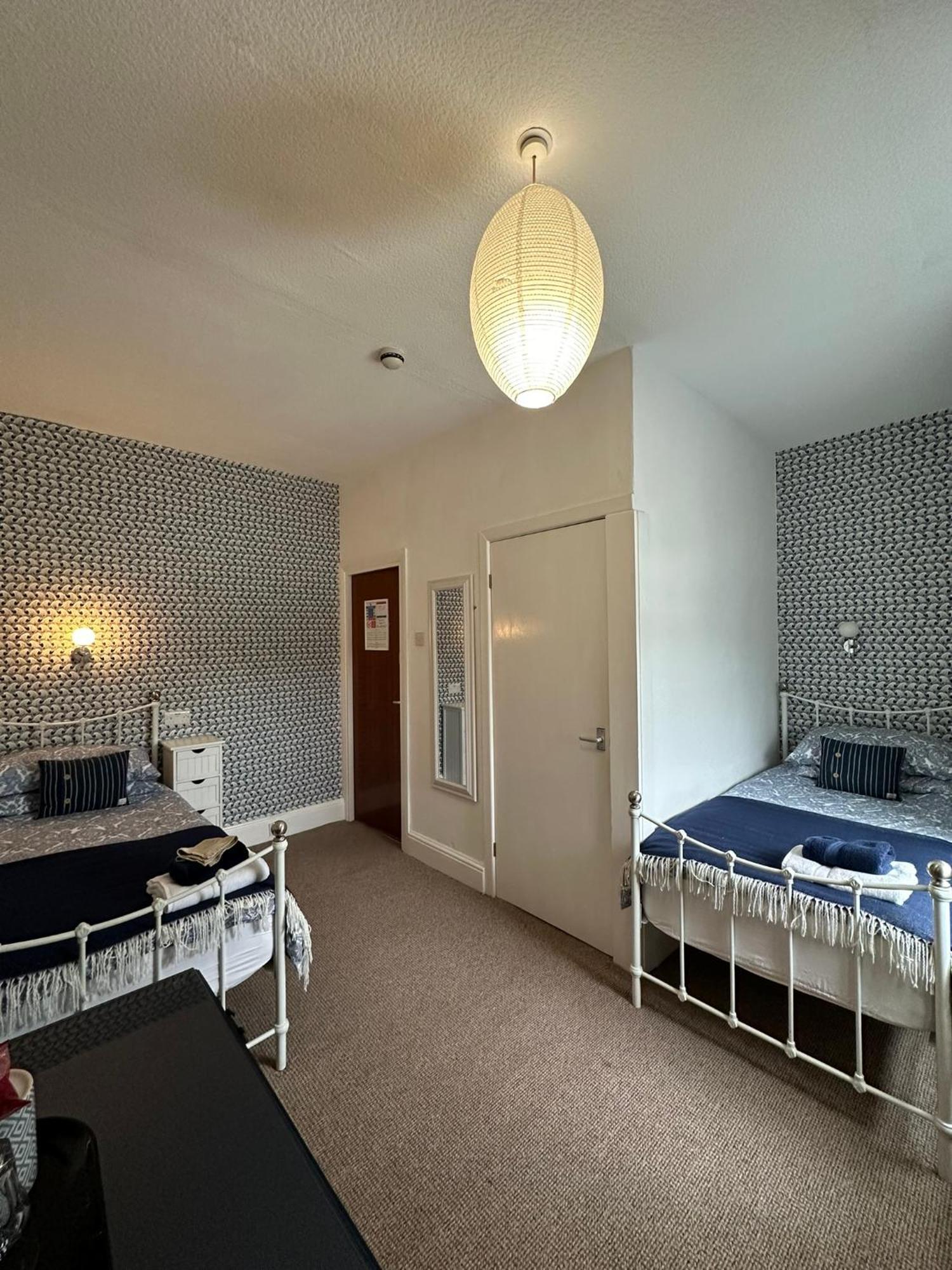 Shipping Lanes Hotel Morecambe Bagian luar foto